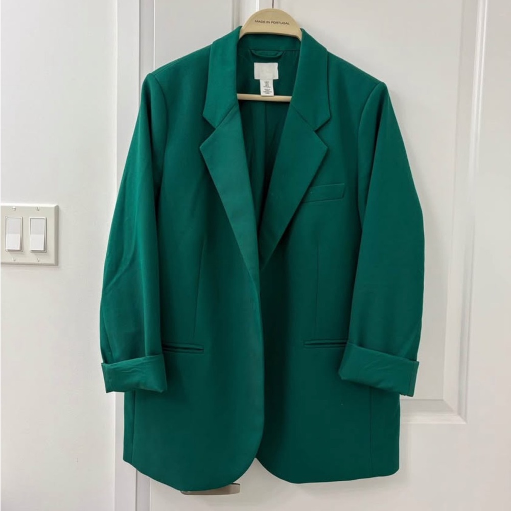 H&M oversized women’s blazer- size M